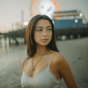 Novice cherche guide BDSM au Cannet Chloé - rencontre- BDSM-Le Cannet